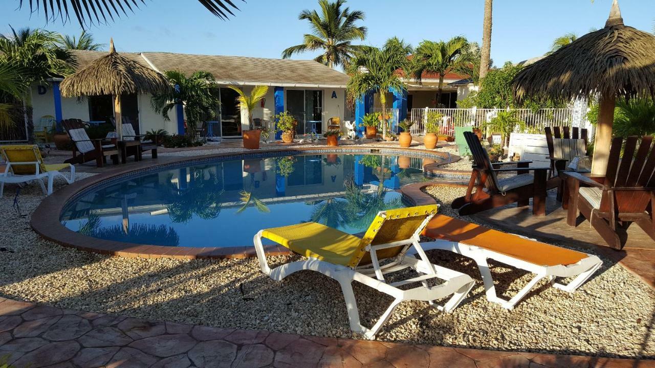 Hacienda Wayaca Apartments Oranjestad Exterior foto